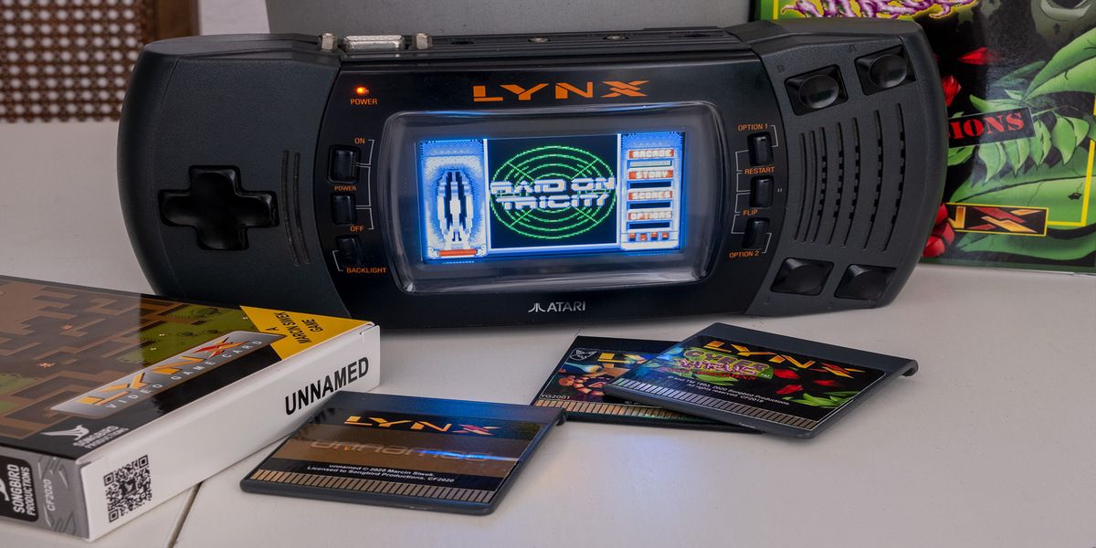 Atari Lynx console