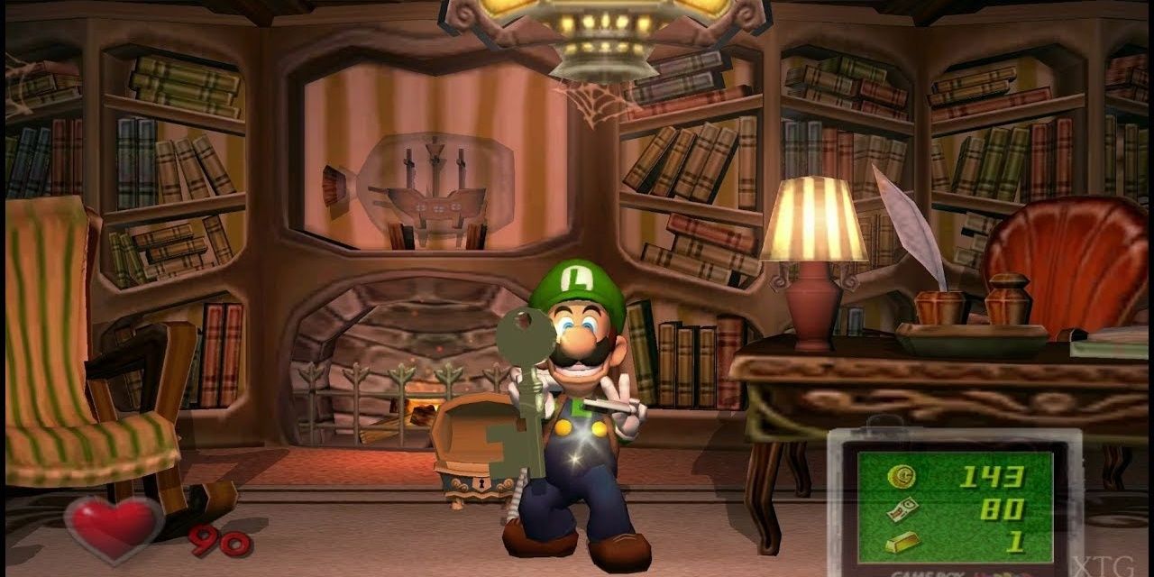 Luigi's Mansion Screenshot Of Luigi Holding A Big Sparkling Key And Posing