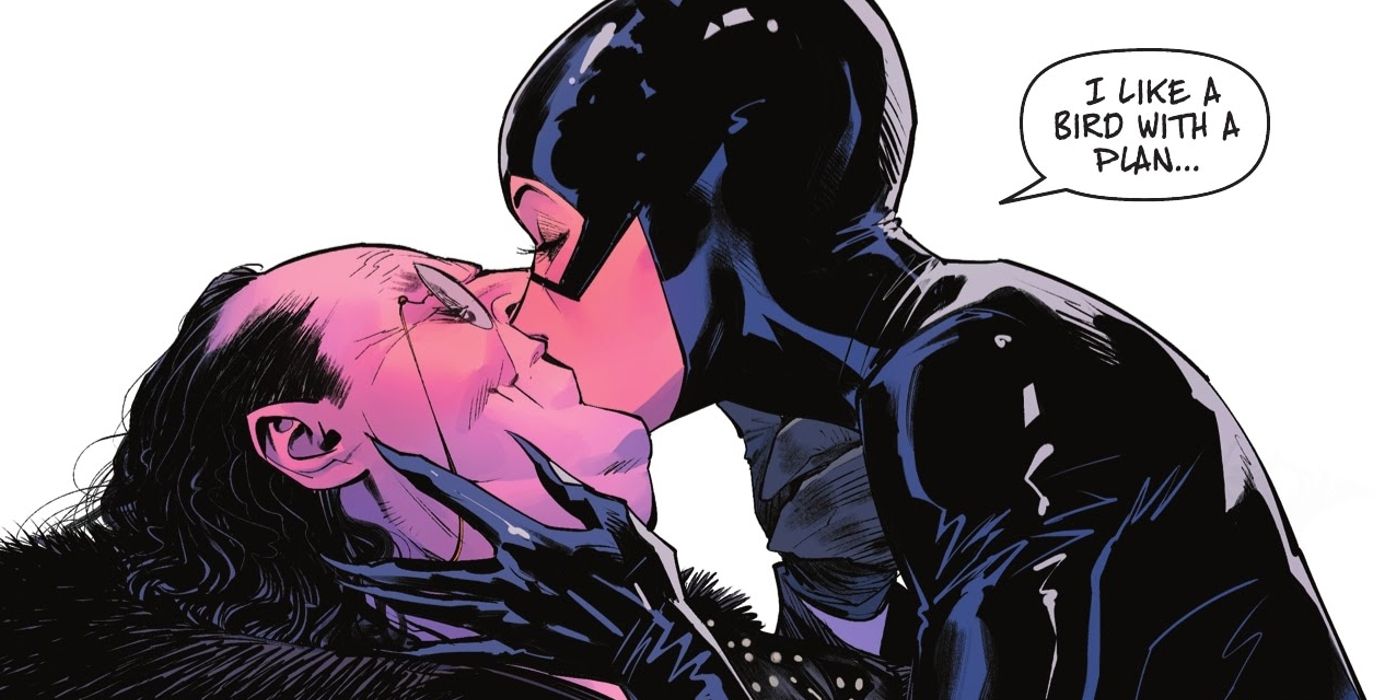 Catwoman and Penguin smooch in Danny DeVito's unusual fanfiction