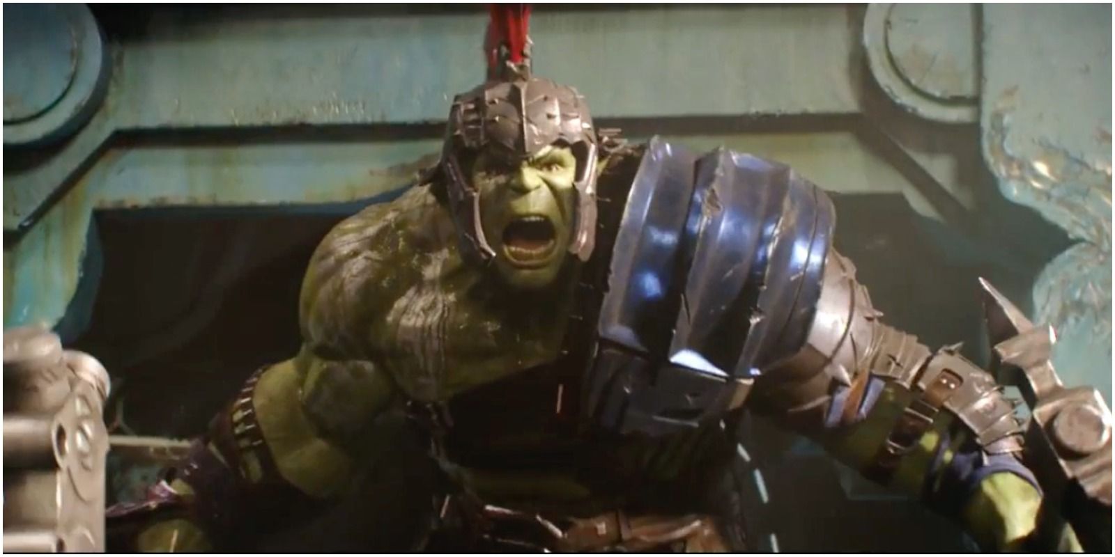 Gladiator Hulk preparing to fight Thor from Thor Ragnarok