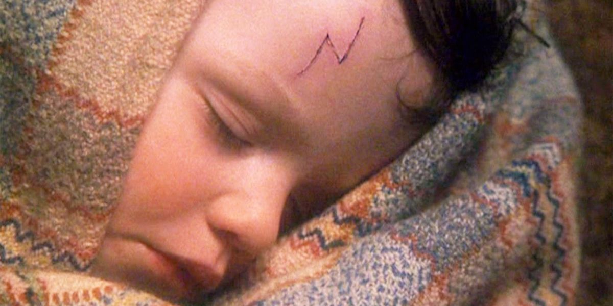 Harry Potter as a baby sleeping at Privet Drive