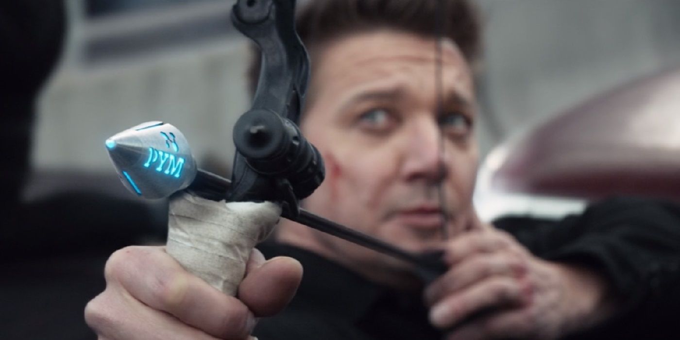 Hawkeye about to shoot the Pym Particle Arrow
