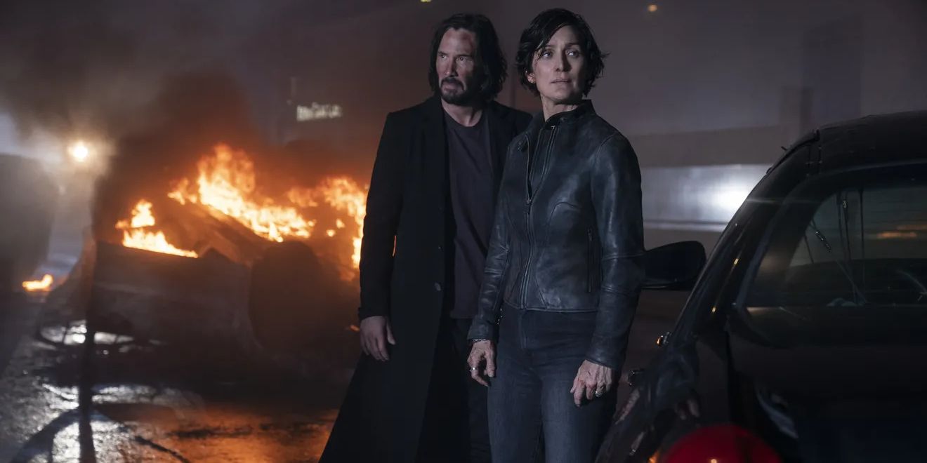 Keanu Reeves and Carrie-Anne Moss in The Matrix Resurrections