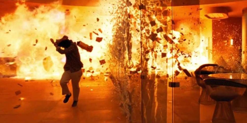 A hydrogen-powered hotel explodes around Bond without killing him Quantum of Solace Bond movie