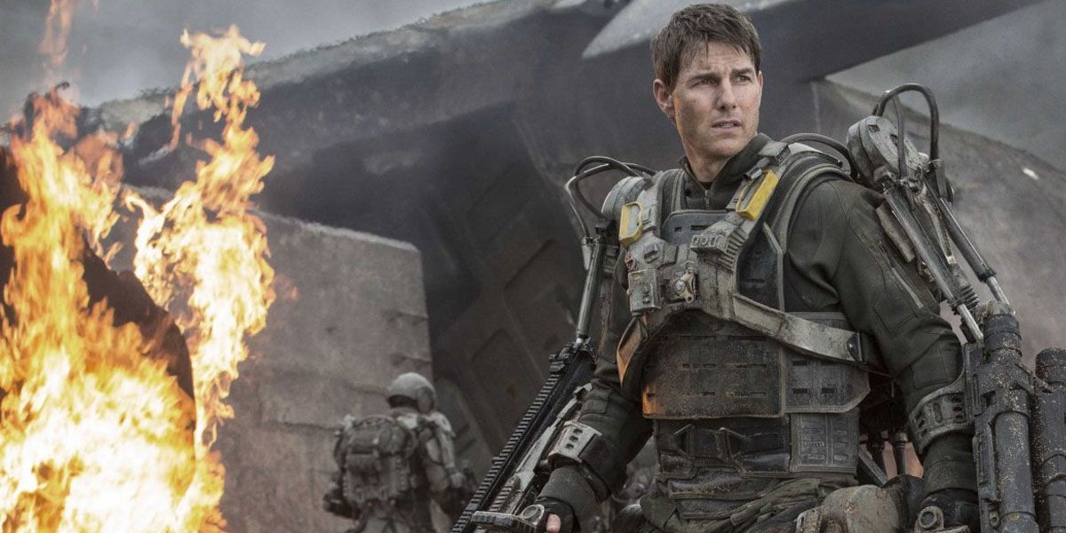Tom Cruise as William Cage on the battlefield in Edge of Tomorrow