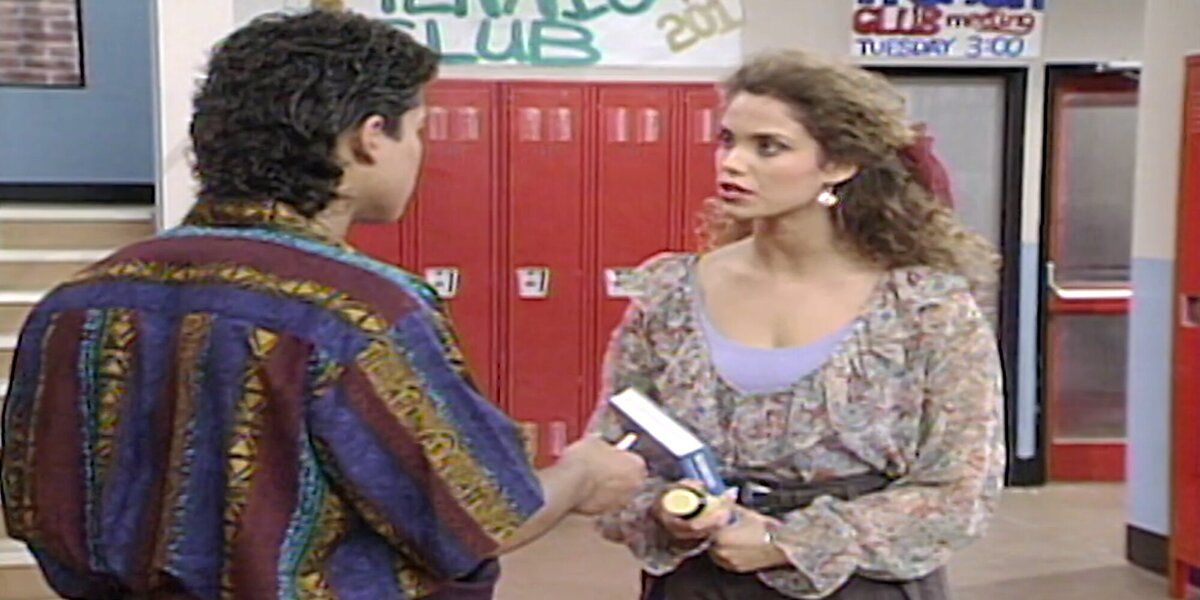 Jessie Spano and AC Slater on Saved By The Bell