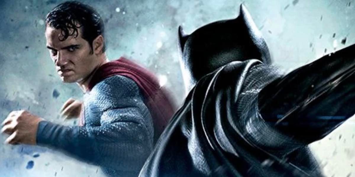 Batman v Superman Who Will Win mobile game cover showing Batman and Superman exchanging punches.