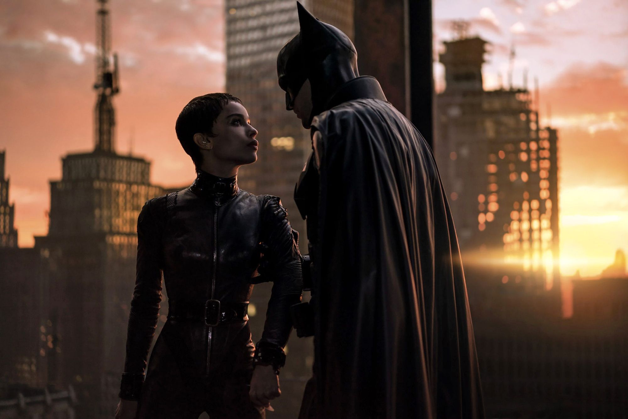 The Batman Debuts New Image of Catwoman and the Dark Knight