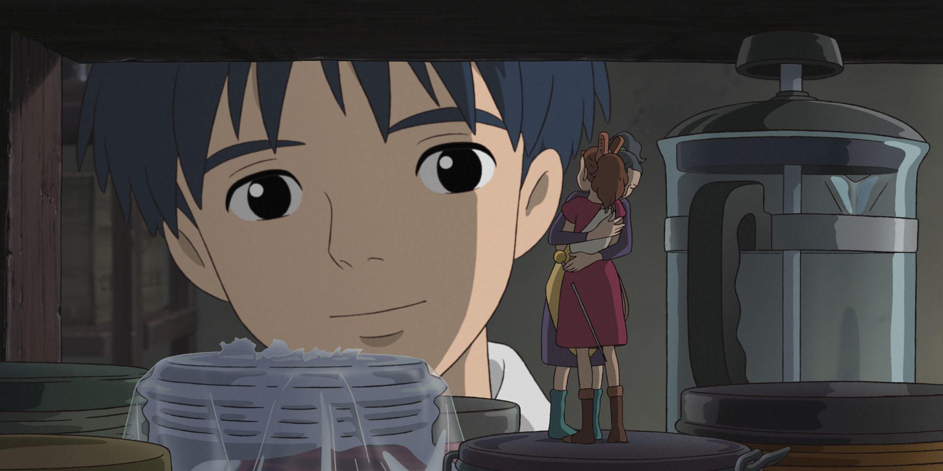 Sho sees Arrietty standing by some kitchen jars