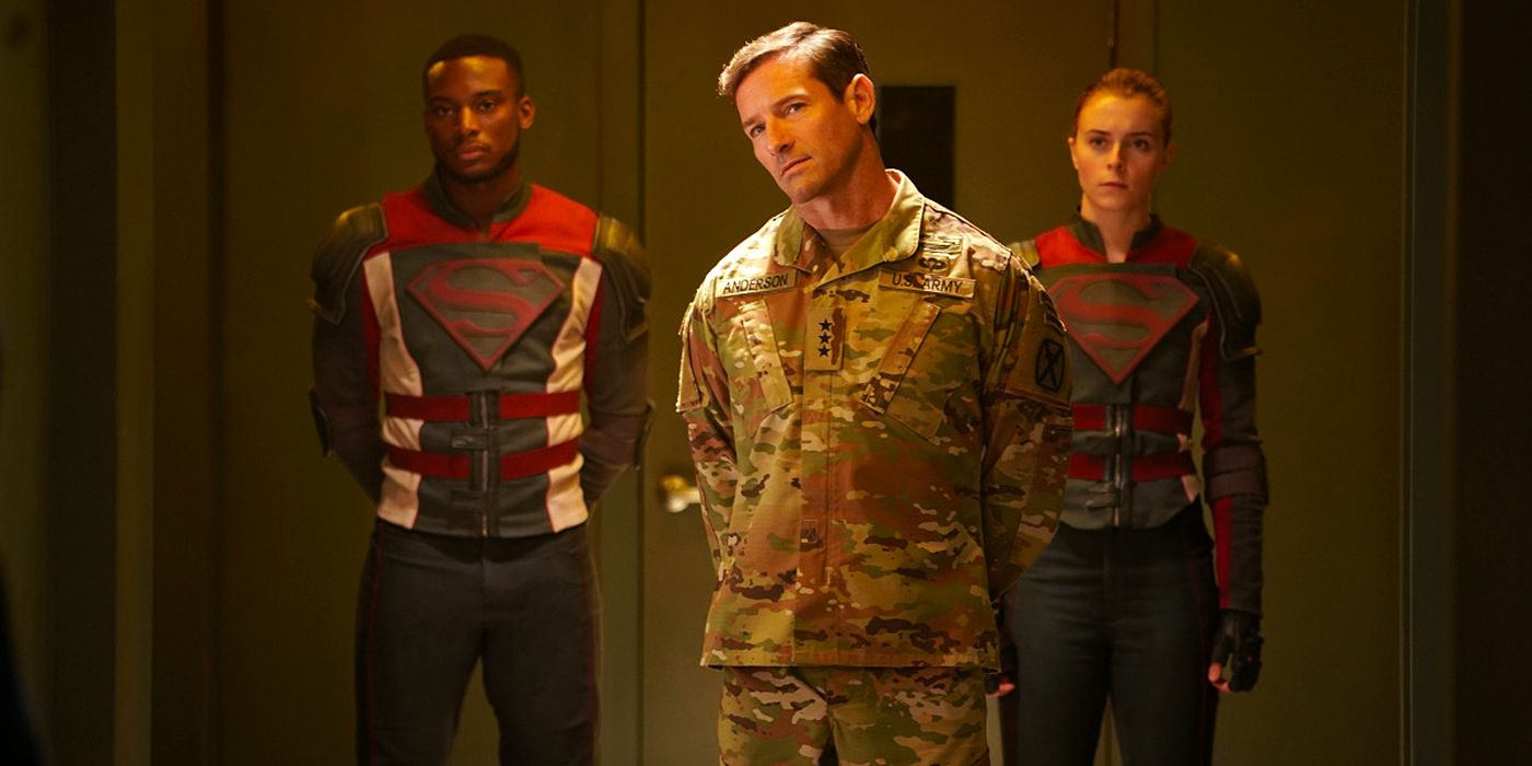  Ian Bohen as Lieutenant Mitch Anderson in Superman &amp; Lois Season 2 premiere