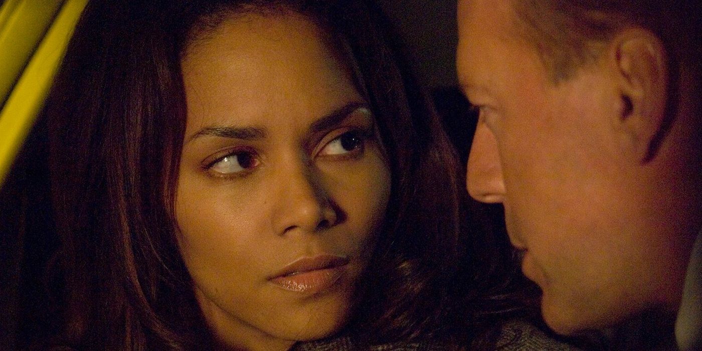 Halle Berry and Bruce Willis in Perfect Stranger