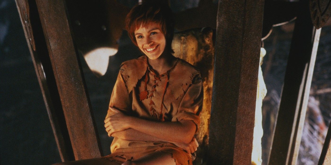 Julia Roberts smiles on the set of Hook