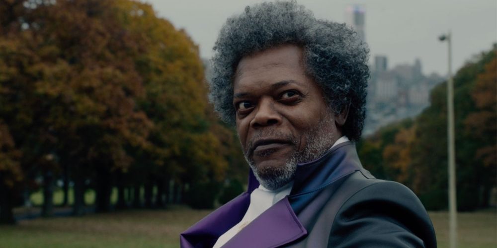 Mr. Glass watches David Dunn and the Horde fight in Glass Unbreakable movie