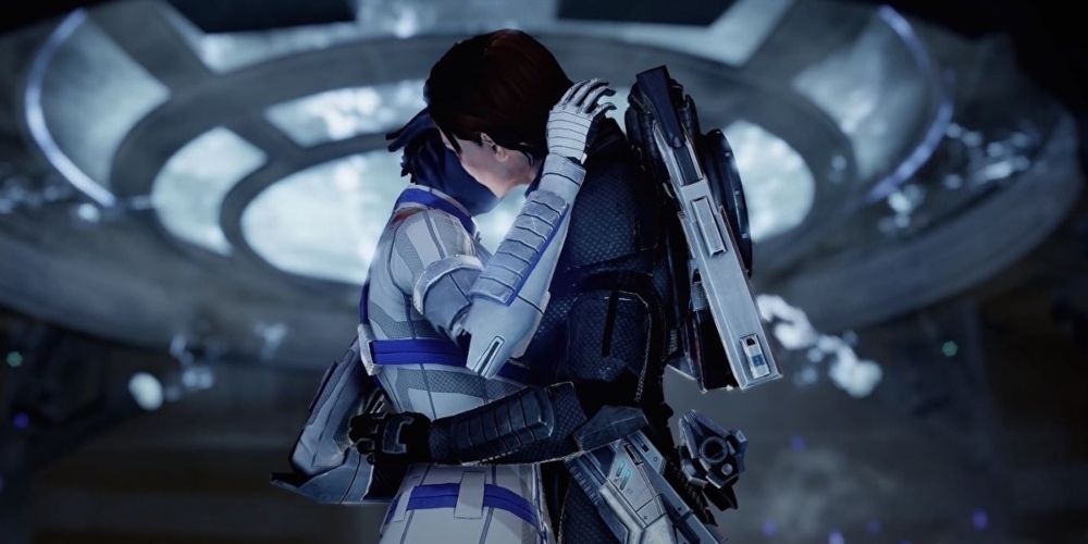Shepard and Liara kissing in Mass Effect