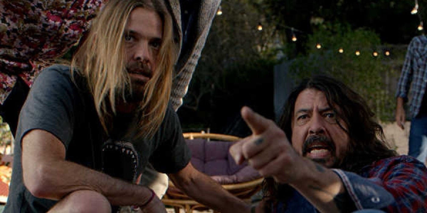Studio 666 - Taylor Hawkins and Dave Grohl