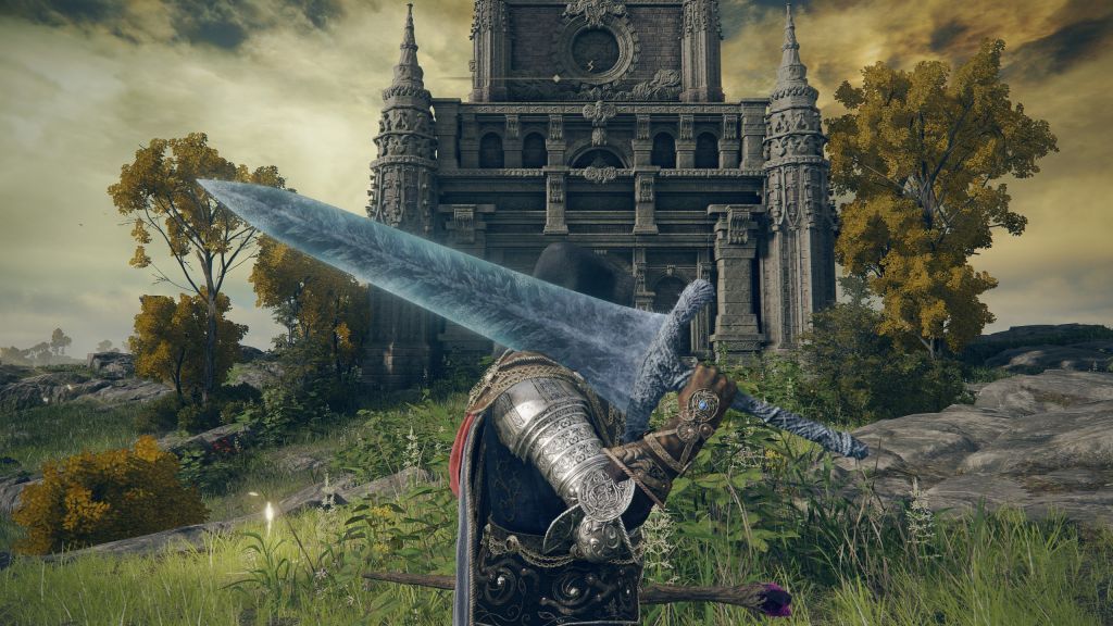 A player holding the Dark Moon Greatsword
