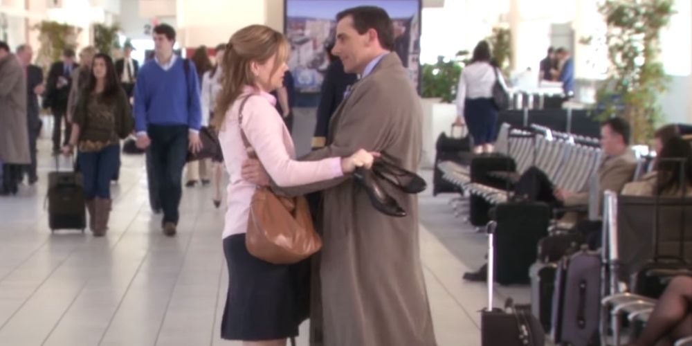 Pam and Michael say goodbye at the airport on The Office.