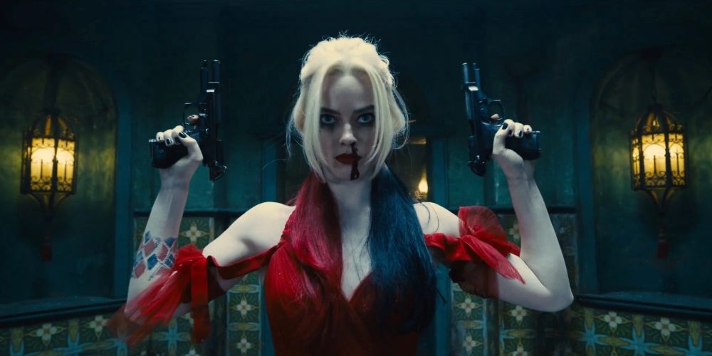 Harley Quinn dual-wielding in The Suicide Squad movie
