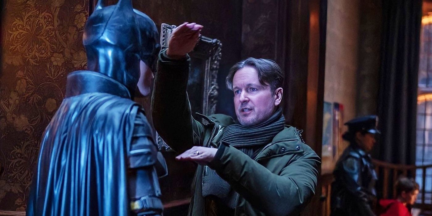Matt Reeves directs Robert Pattinson on the set of The Batman