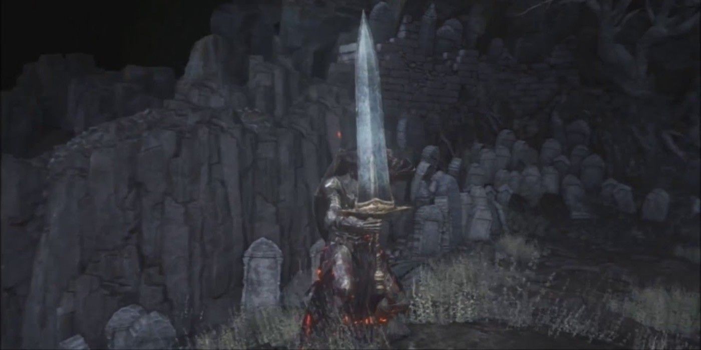 Elden Ring: Why the Moonlight Greatsword Is FromSoft's Most Iconic Weapon