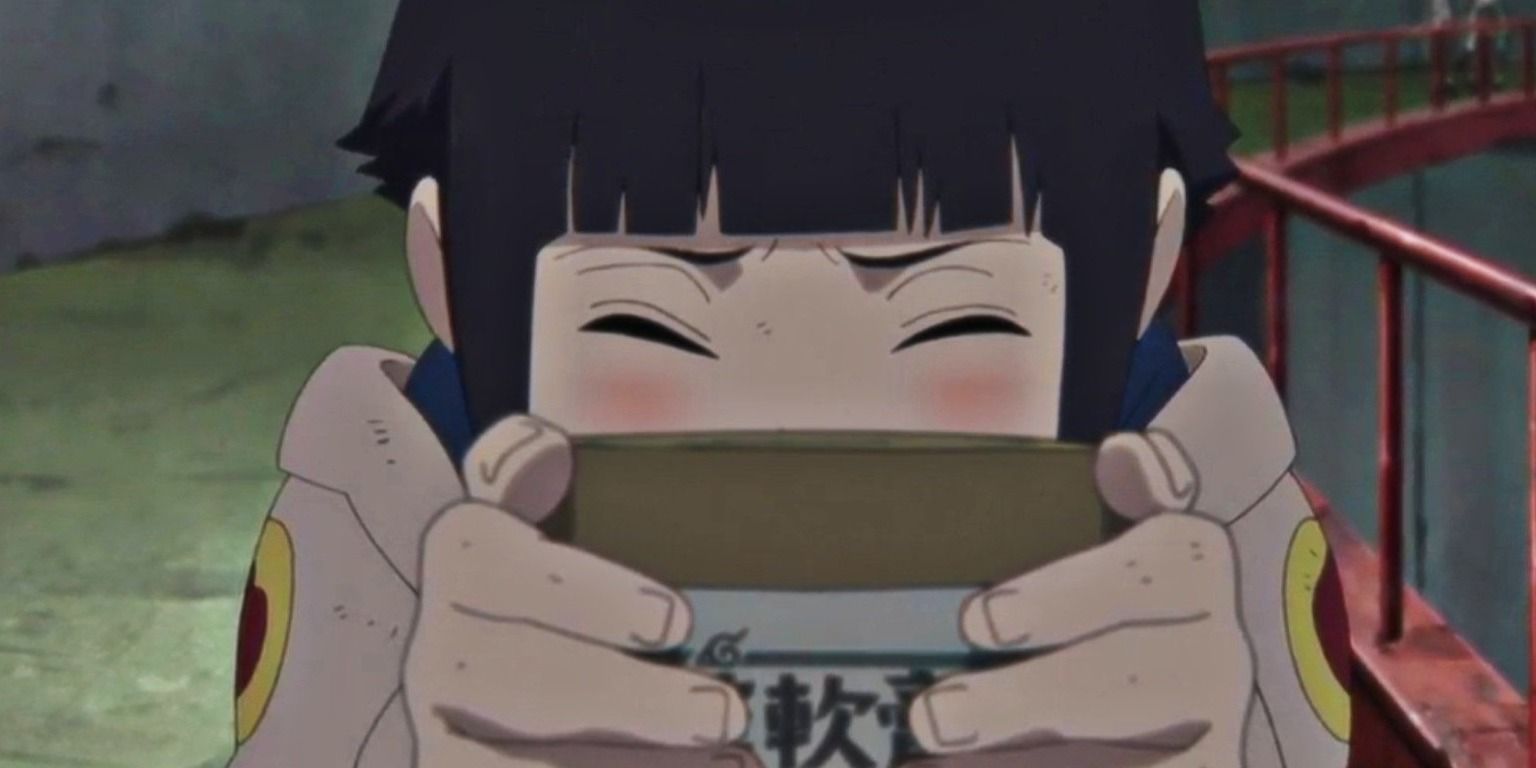 Hinata gives healing ointment to Naruto at Chunin Exams