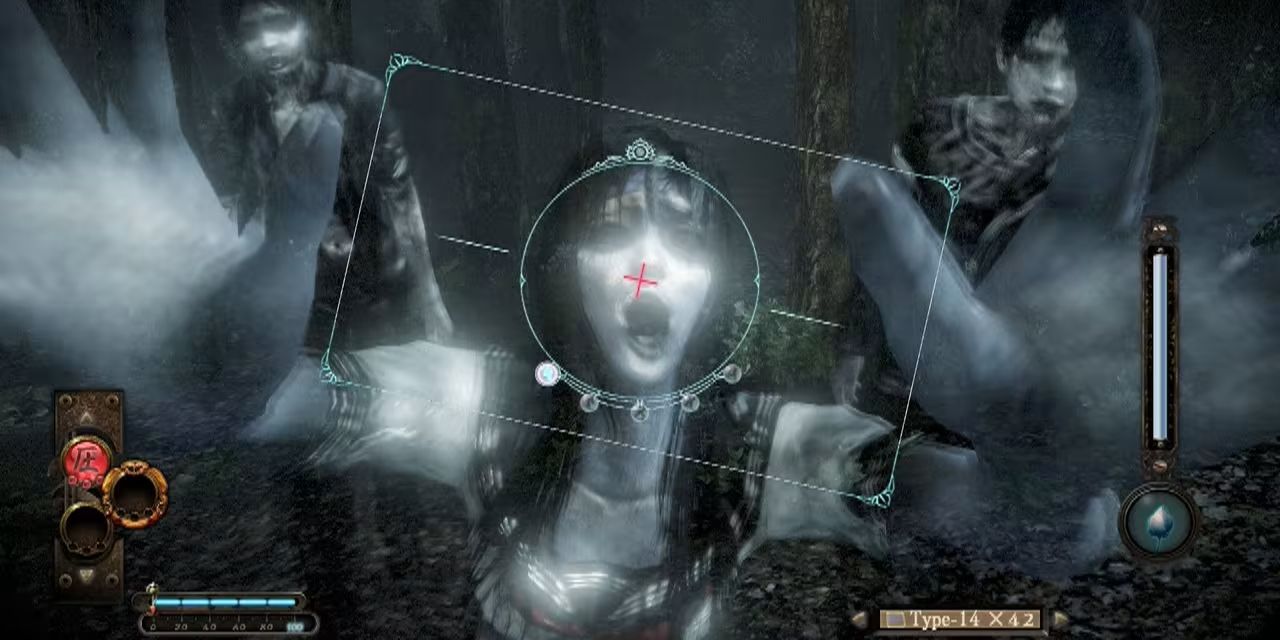 Taking a picture of ghosts in Fatal Frame Maiden of Black Water