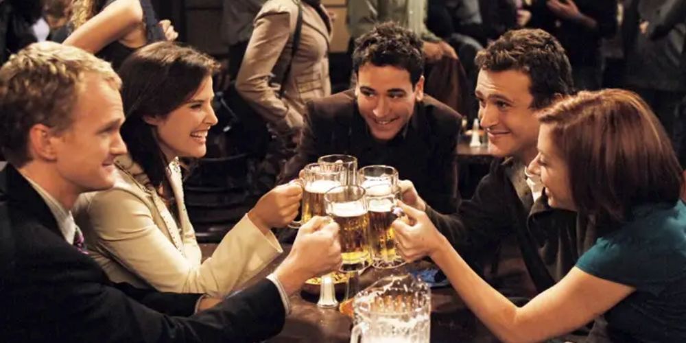 How I Met Your Mother's main characters at a bar