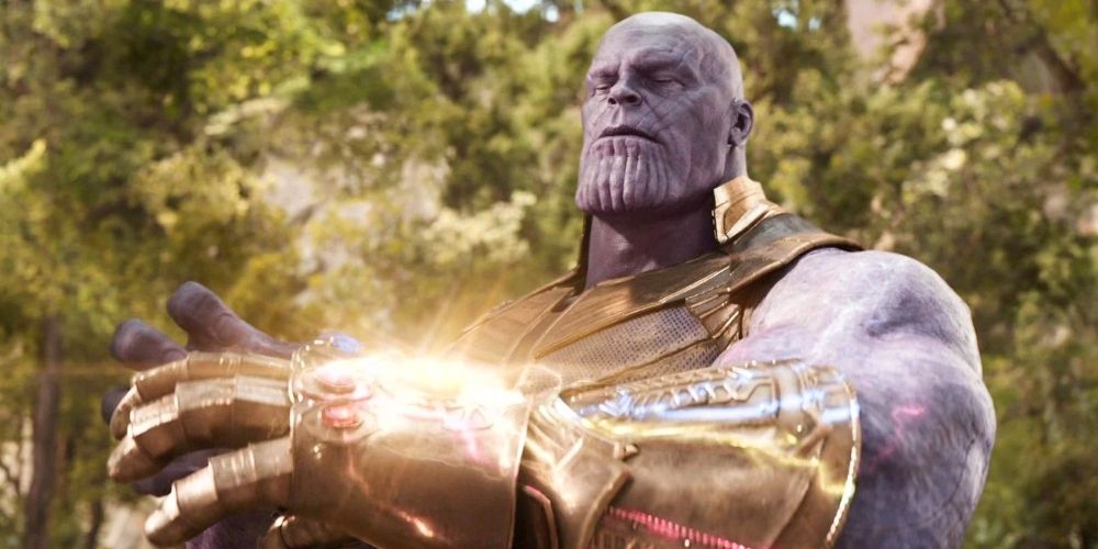 Thanos completes the Infinity Gauntlet in Avengers: Infinity War movie