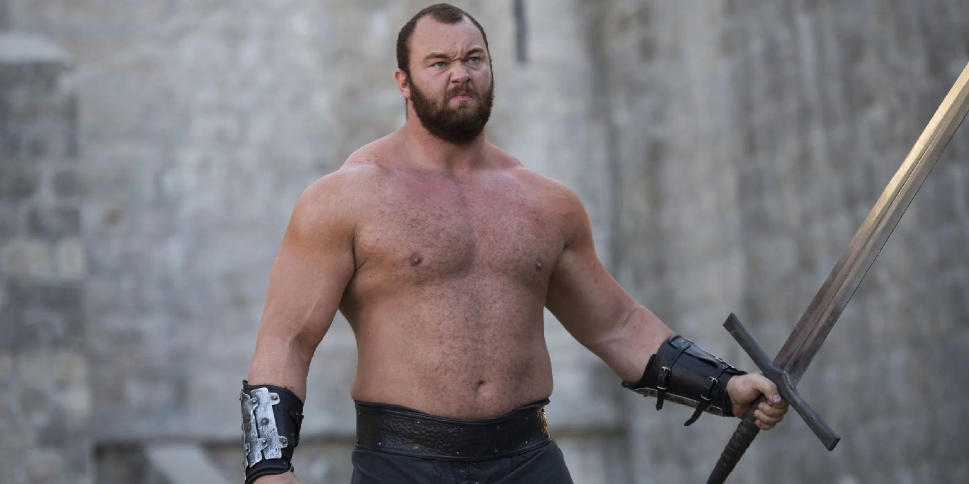 The Mountain wields his greatsword in Game of Thrones.
