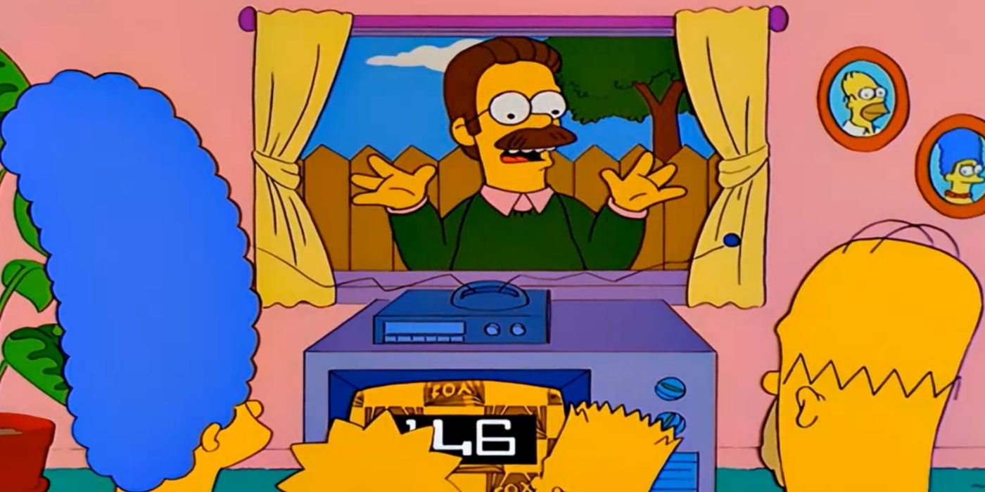 Os Simpsons estão na frente da TV enquanto Ned Flanders aparece na janela