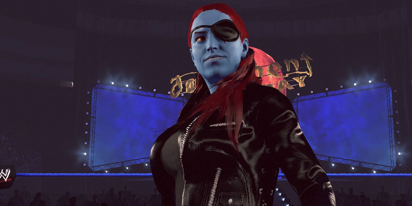 Um lutador personalizado de Undyne em WWE 2K22, com pele azul, cabelo ruivo e um tapa-olho