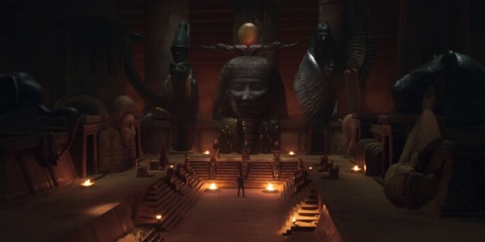 Moon Knight in a room in Egypt with Egyptian statues