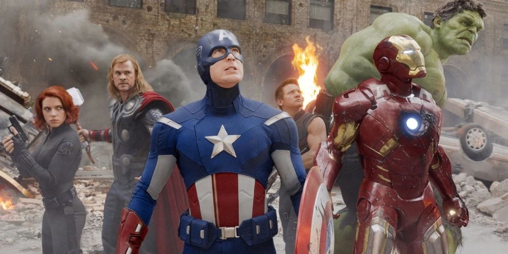 The six Avengers back-to-back in the MCU's Avengers 2012 movie