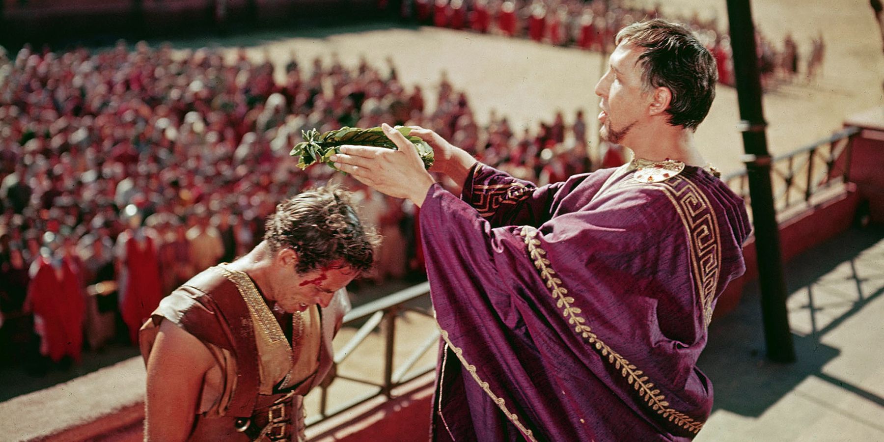 Ben-Hur being crowned in the 1959 remake