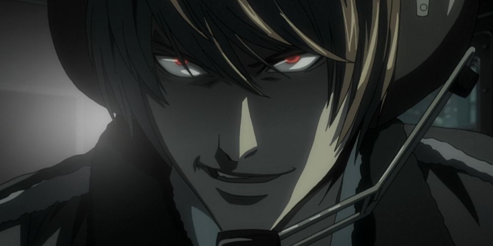 Light has red eyes in Death Note.