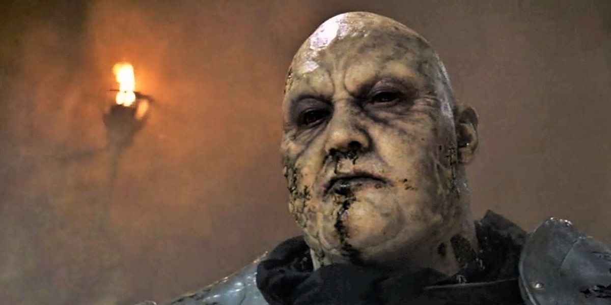 The Mountain Revealing His Zombie Face To His Brother in King's Landing