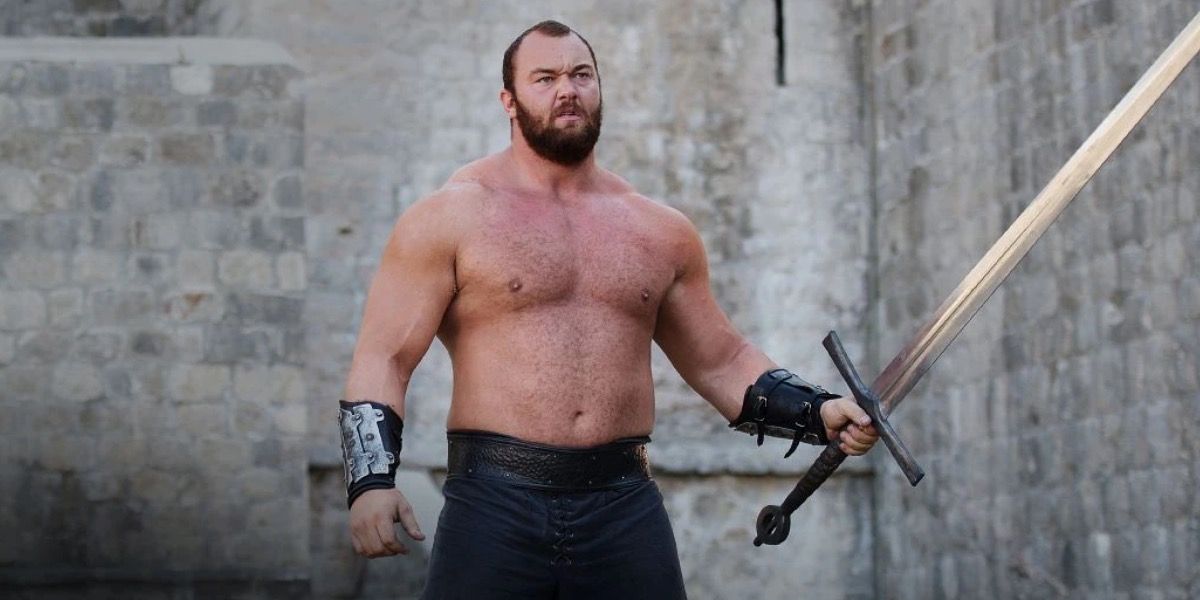 Game of Thrones — The Mountain holding a sword