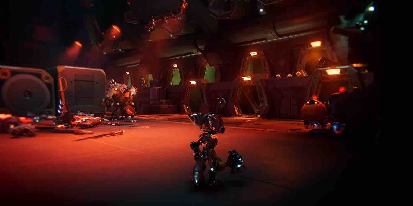 Ratchet em pé na asa VIP da prisão de Zordoom, em Ratchet & Clank Rift.