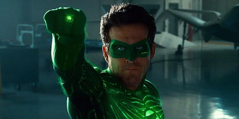 Ryan Reynolds as the Green Lantern accessing the power of the ring