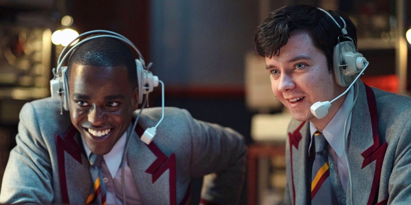Sex Education - Asa Butterfield as Otis Milburn hanging out with his best friend Eric, played by Ncuti Gatwa