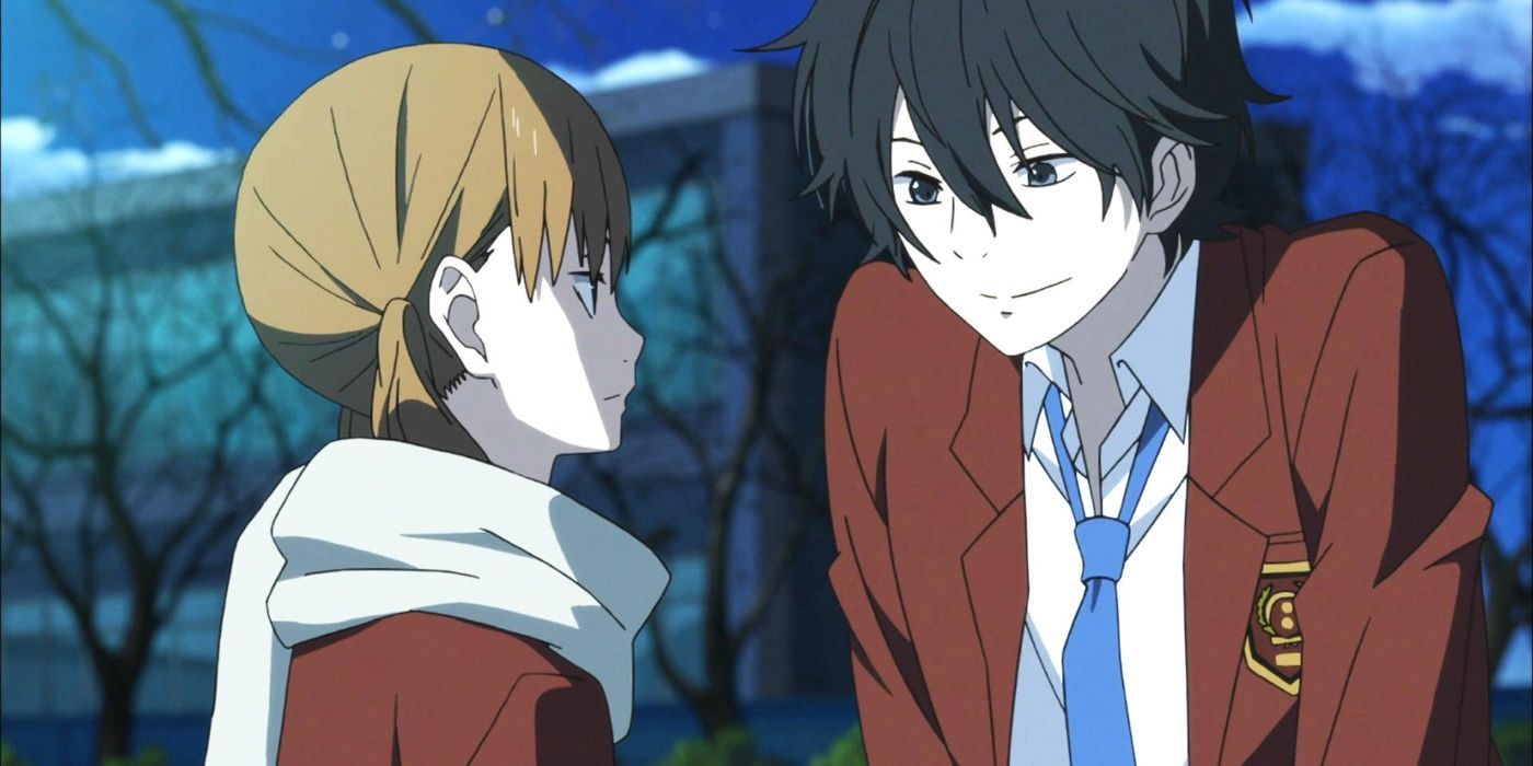 Shizuku Mizutani and Haru Yoshida from My Little Monster looking at each other.