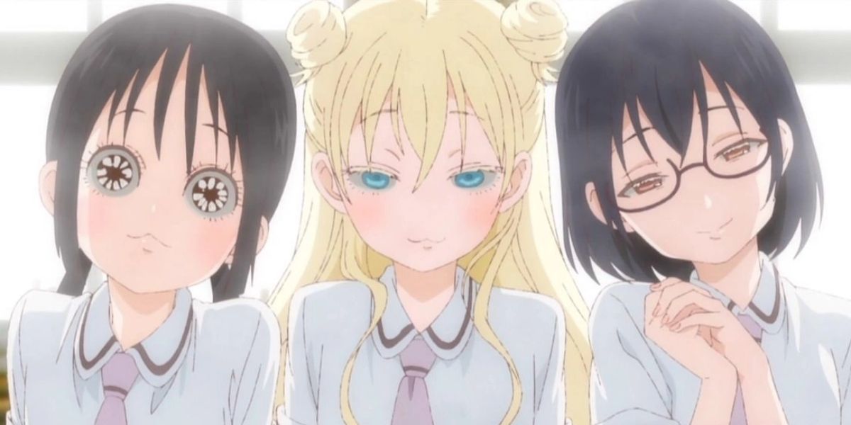Image features Hanako Honda, Olivia, and Kasumi Nomura smiling mischievously from Asobi Asobase