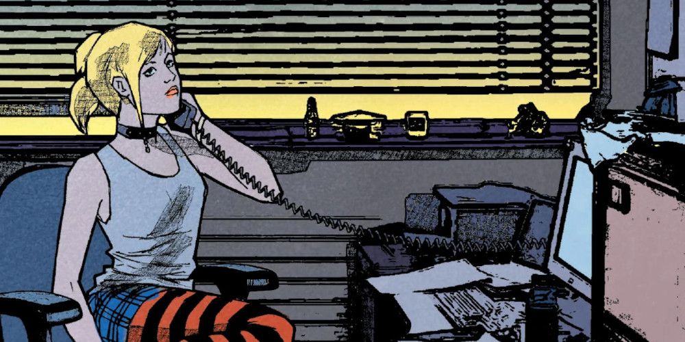 Layla Miller talking on the phone in Marvel comics.