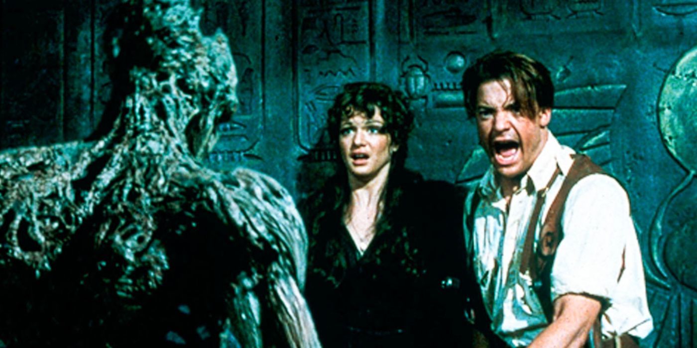 Evelyn and O'Connell screaming in The Mummy 1999.
