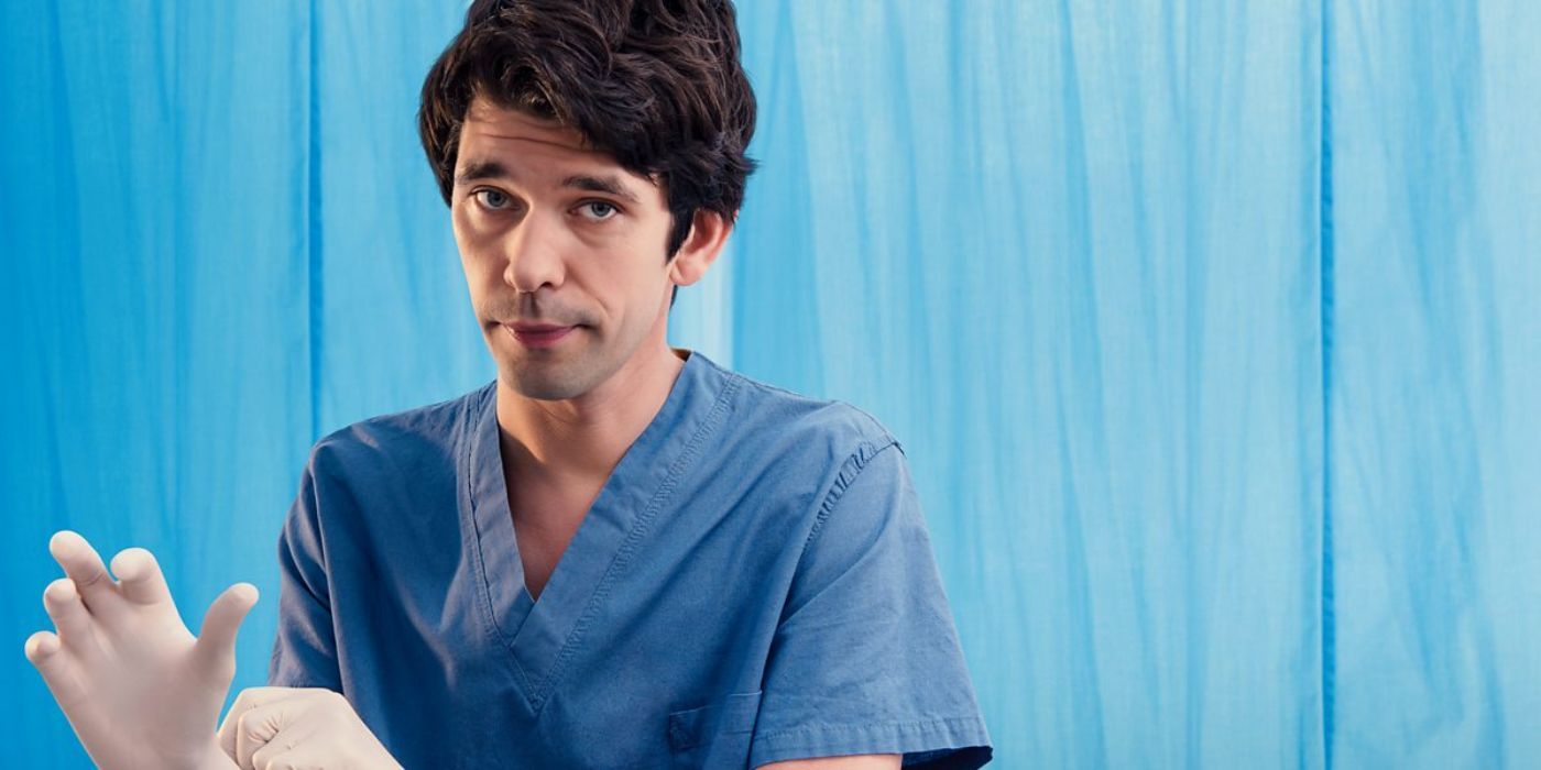 2 años después, esta comedia médica negra sigue siendo uno de los mejores papeles de Ben Whishaw