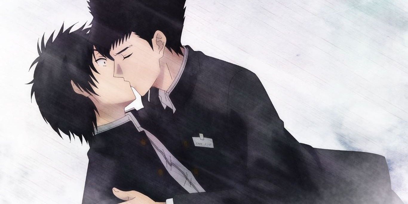 Tenji forces a kiss on Yuuichi in Tomodachi Game