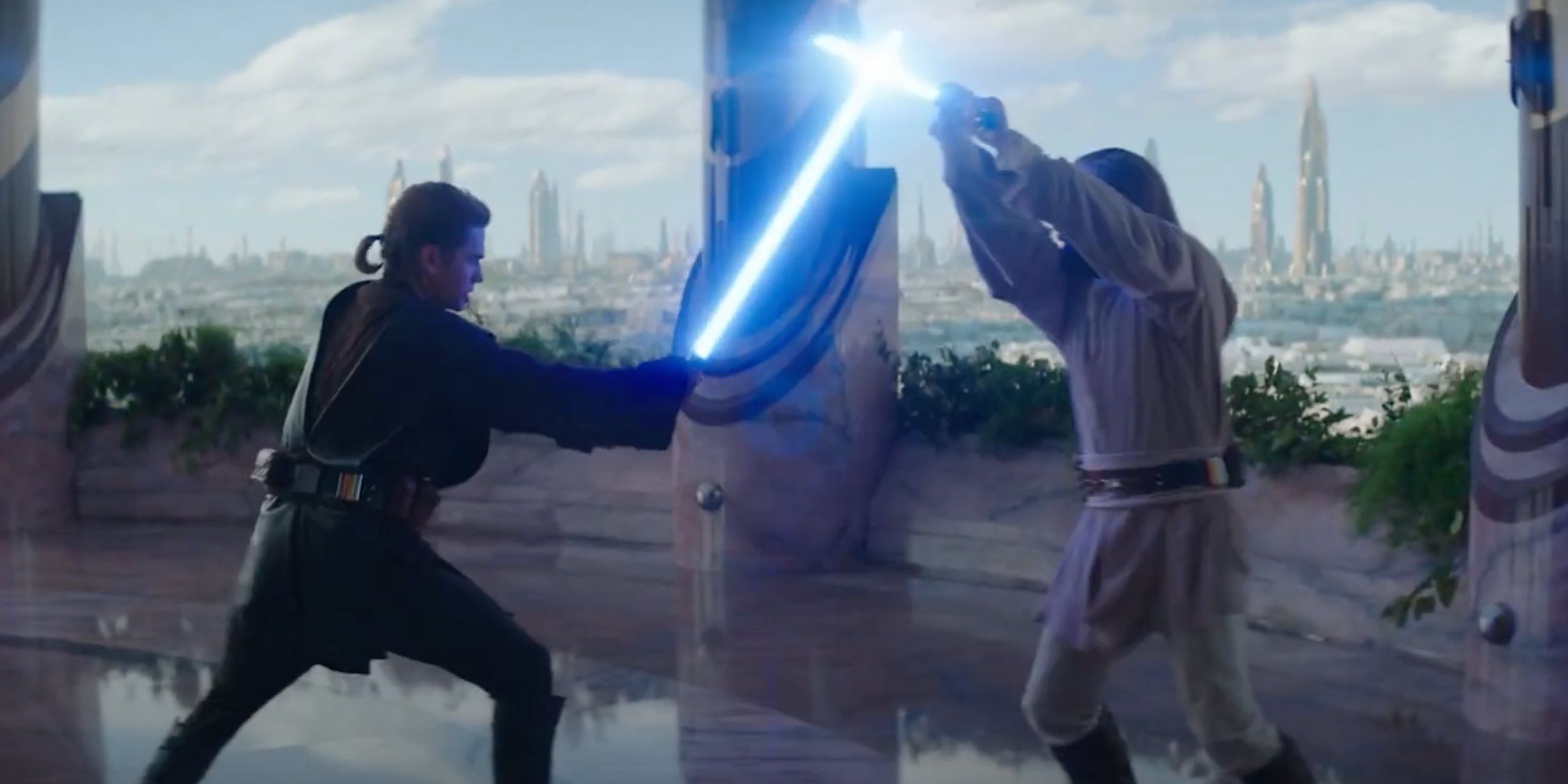 Anakin Skywalker and Obi-Wan Kenobi training with lightsabers