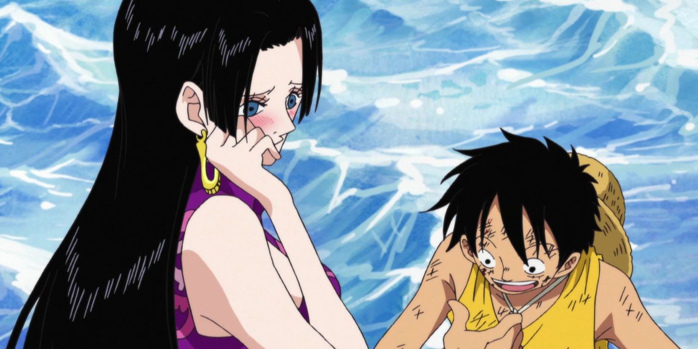 Boa blushing in front of Luffy