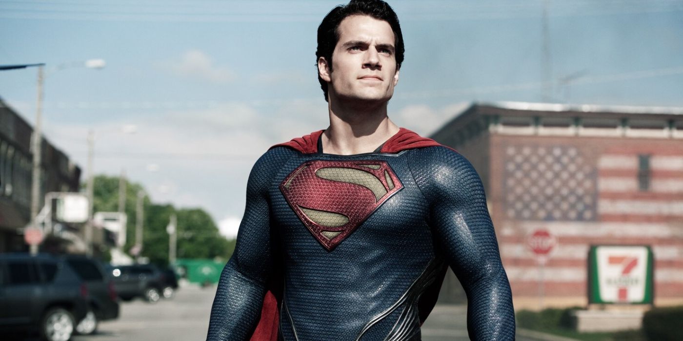 Henry Cavill's Superman fights in Smallville in Man of Steel