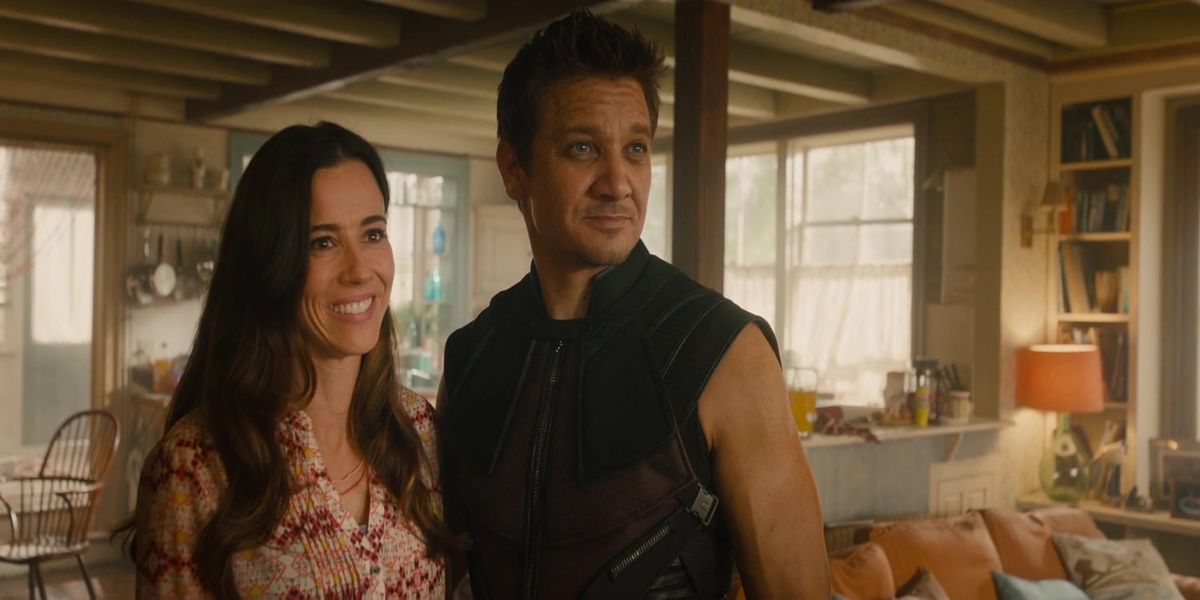 Clint and Laura Barton in Avengers Age of Ultron